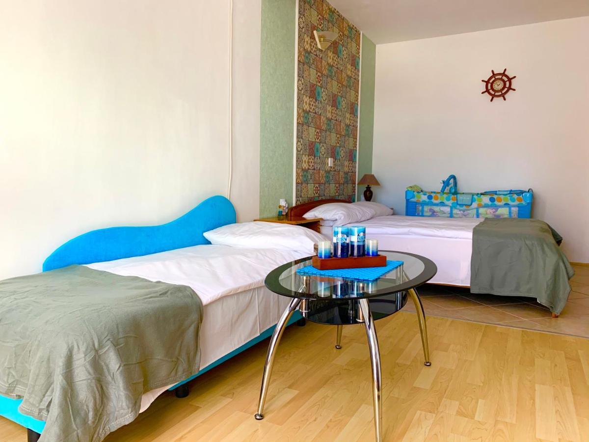 Sunray Guest House, Private Rooms & Apartment With Lovely Sea View Varna Eksteriør bilde
