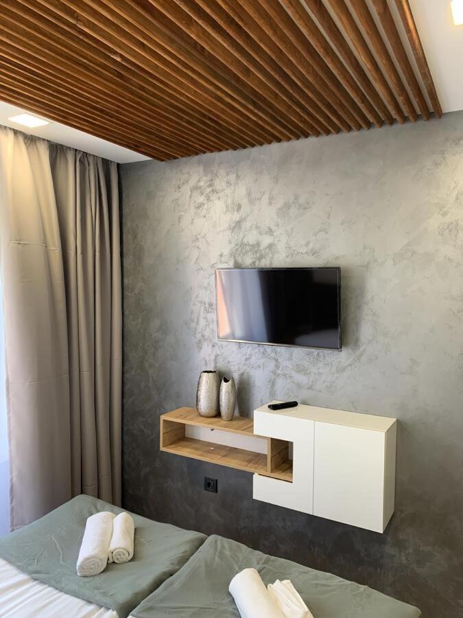 Sunray Guest House, Private Rooms & Apartment With Lovely Sea View Varna Eksteriør bilde